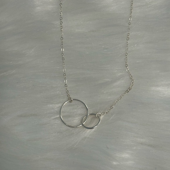Jewelry - Sterling silver interlocking circle 16 inch necklace NEW
